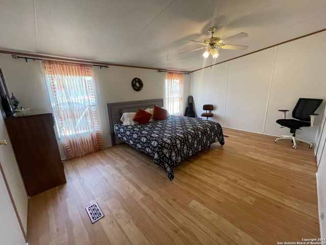 792 ALAMO BEACH RD, Pipe Creek, TX 78063