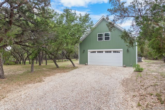 792 ALAMO BEACH RD, Pipe Creek, TX 78063