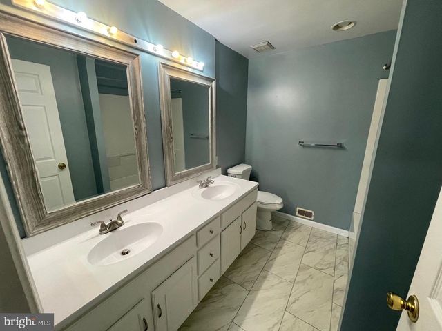 9817 RAINLEAF CT, Columbia, MD 21046