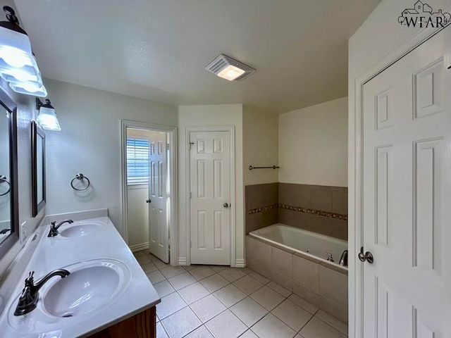 5634 ROSS CREEK LANE, Wichita Falls, TX 76310