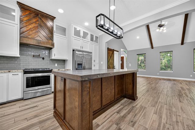 12322 High Fire Road, Montgomery, TX 77356