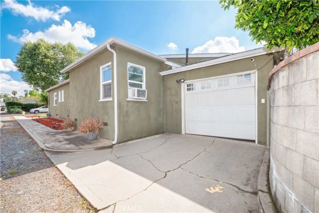 4290 Oakwood Place, Riverside, CA 92506