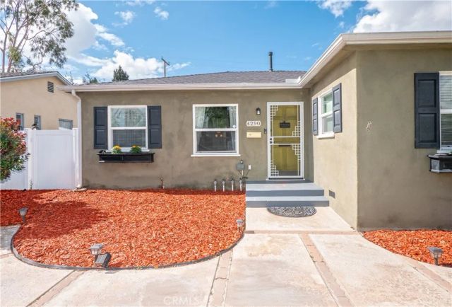 4290 Oakwood Place, Riverside, CA 92506