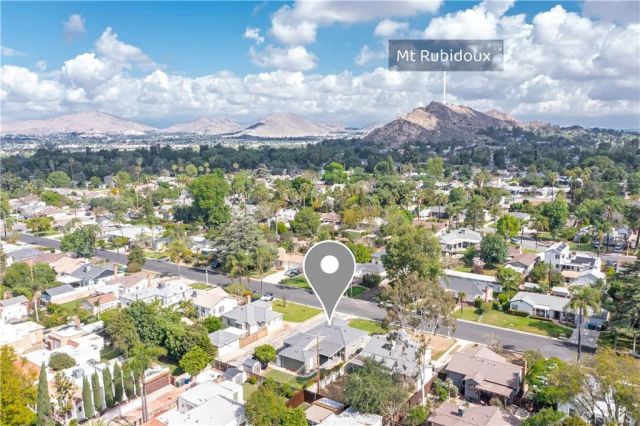 4290 Oakwood Place, Riverside, CA 92506