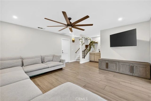 1454 N Hilltop, Azusa, CA 91702