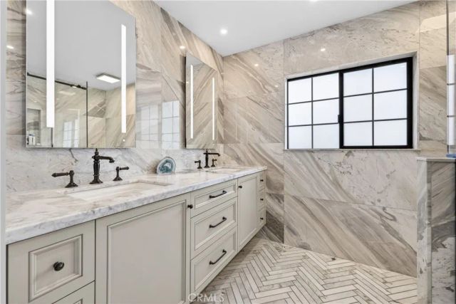 1454 N Hilltop, Azusa, CA 91702