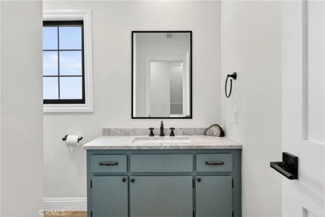 1454 N Hilltop, Azusa, CA 91702