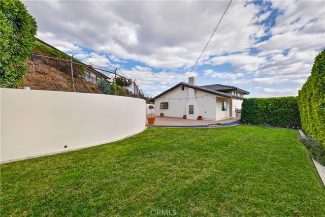1454 N Hilltop, Azusa, CA 91702