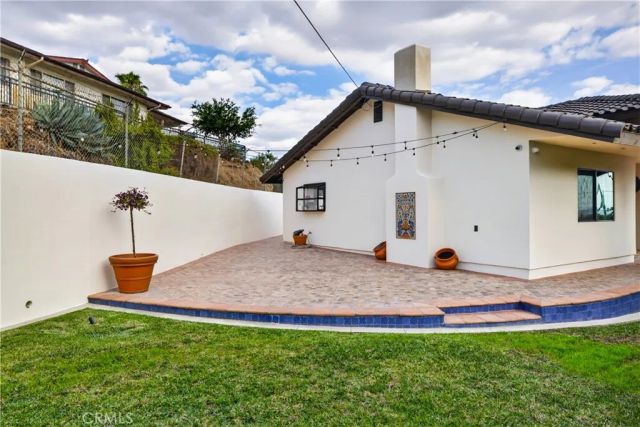 1454 N Hilltop, Azusa, CA 91702