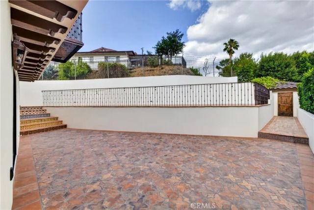 1454 N Hilltop, Azusa, CA 91702