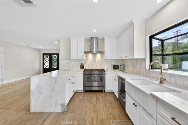 1454 N Hilltop, Azusa, CA 91702