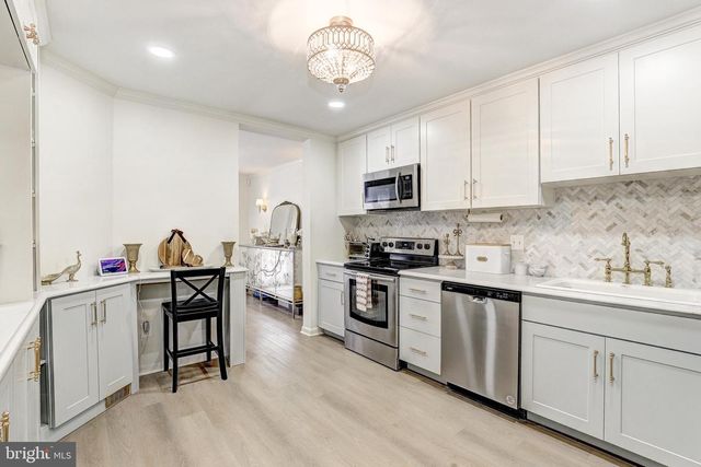 64 RIVER OAKS CIR, Baltimore, MD 21208