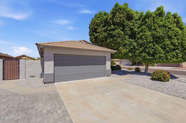 7636 W ANGELS Lane, Peoria, AZ 85383