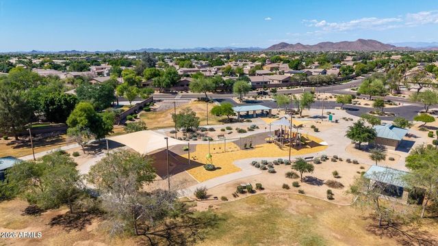 7636 W ANGELS Lane, Peoria, AZ 85383