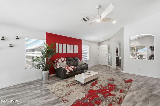 7636 W ANGELS Lane, Peoria, AZ 85383