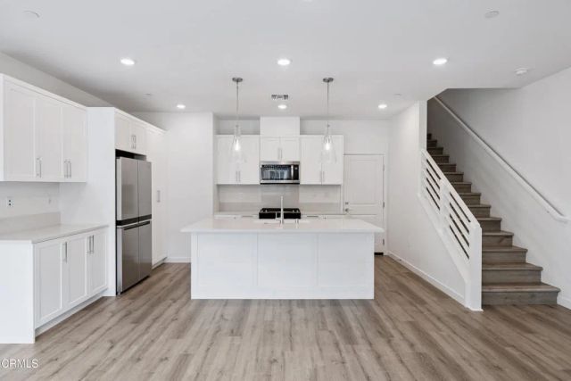 2406 Haley Point Drive, Ventura, CA 93003