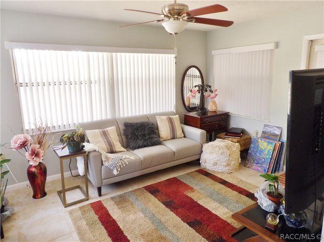 225 W Hollyfern Place, Beverly Hills, FL 34465