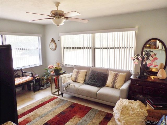 225 W Hollyfern Place, Beverly Hills, FL 34465