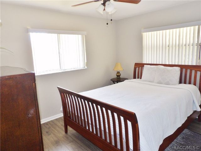 225 W Hollyfern Place, Beverly Hills, FL 34465