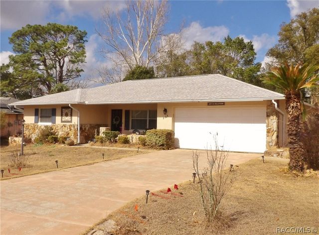 225 W Hollyfern Place, Beverly Hills, FL 34465