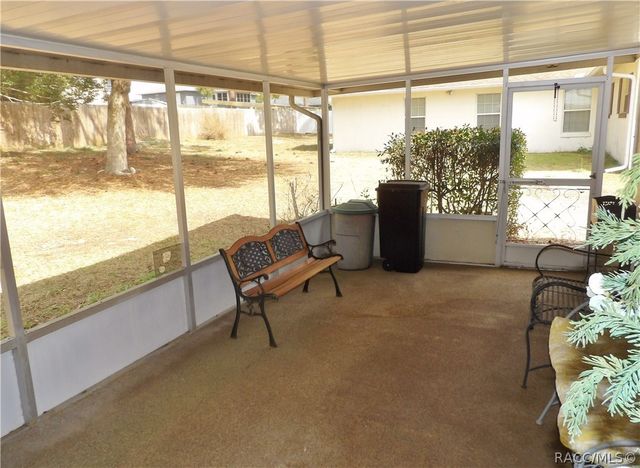 225 W Hollyfern Place, Beverly Hills, FL 34465