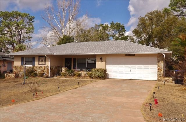 225 W Hollyfern Place, Beverly Hills, FL 34465