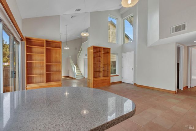 103 Stageline Ct, Vallejo, CA 94591