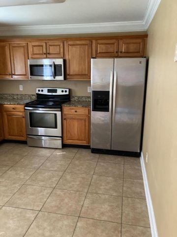 8392 Hixson Pike, Hixson, TN 37343