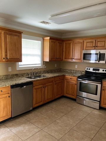 8392 Hixson Pike, Hixson, TN 37343