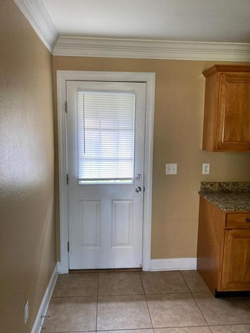 8392 Hixson Pike, Hixson, TN 37343