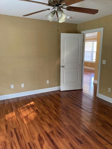 8392 Hixson Pike, Hixson, TN 37343