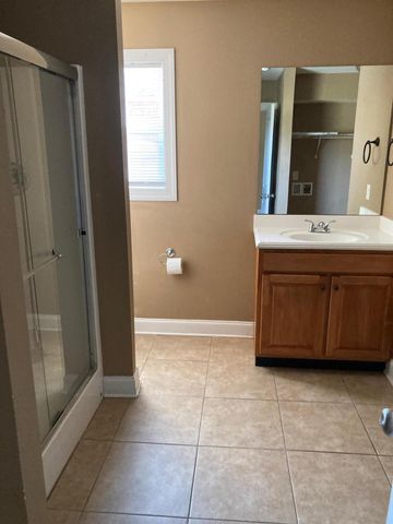 8392 Hixson Pike, Hixson, TN 37343