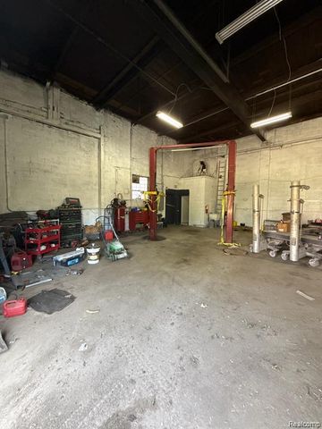 14558 Wyoming Avenue, Detroit, MI 48238