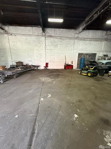 14558 Wyoming Avenue, Detroit, MI 48238