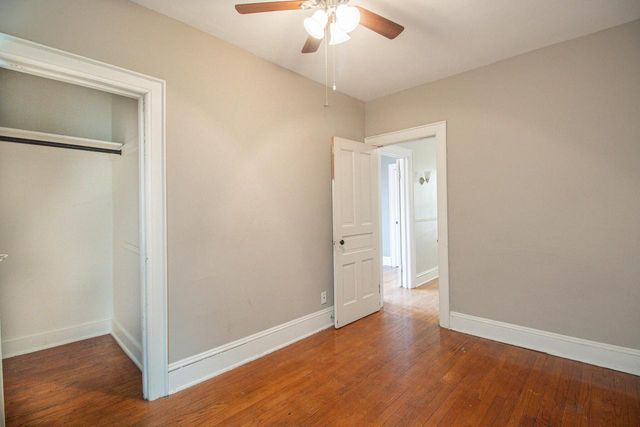 2715 N Oakland AVENUE, Milwaukee, WI 53211