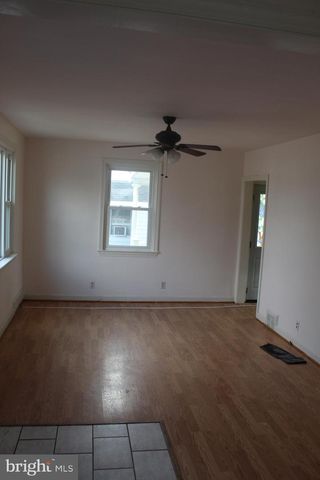 1037 BEECHWOOD DR, Hagerstown, MD 21742