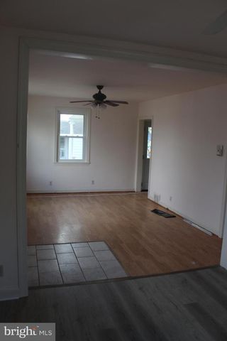 1037 BEECHWOOD DR, Hagerstown, MD 21742