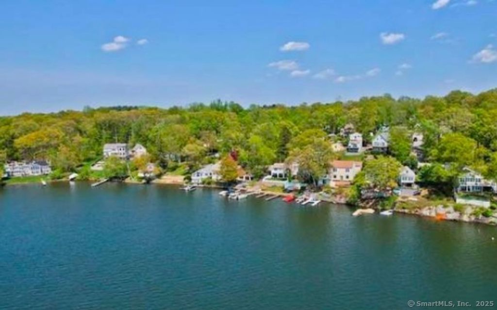 60 Wangonk Trail, East Hampton, CT 06424