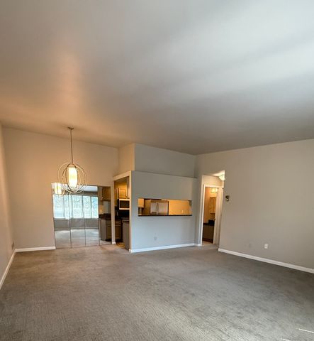 25 Little Oak Lane 25, Rocky Hill, CT 06067