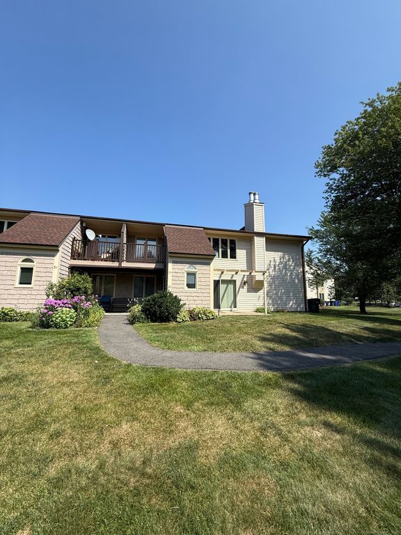 25 Little Oak Lane 25, Rocky Hill, CT 06067