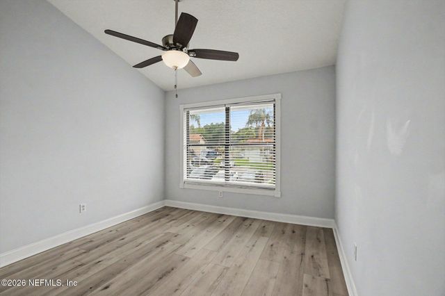 142 GOVERNOR Street 110, Green Cove Springs, FL 32043