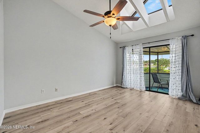 142 GOVERNOR Street 110, Green Cove Springs, FL 32043