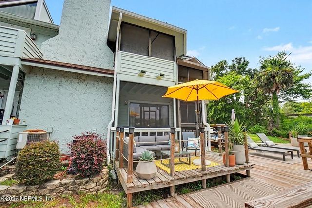 142 GOVERNOR Street 110, Green Cove Springs, FL 32043