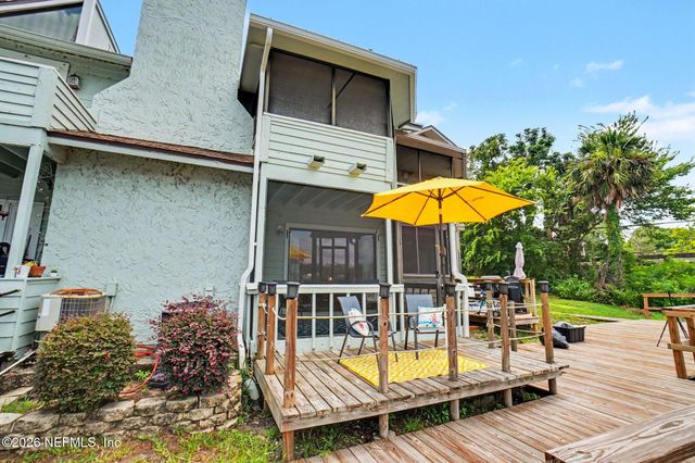 142 GOVERNOR Street 110, Green Cove Springs, FL 32043