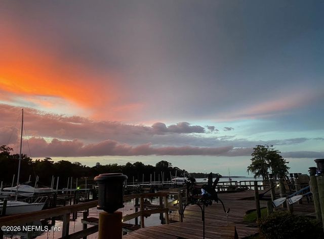 142 GOVERNOR Street 110, Green Cove Springs, FL 32043