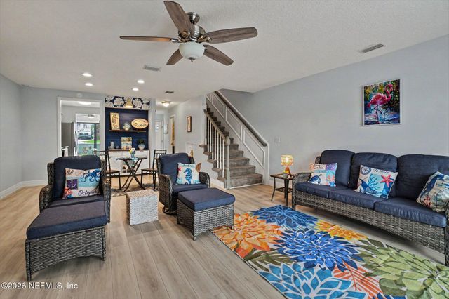 142 GOVERNOR Street 110, Green Cove Springs, FL 32043