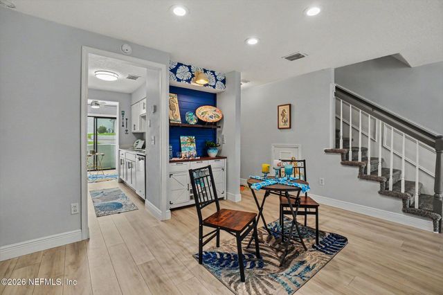 142 GOVERNOR Street 110, Green Cove Springs, FL 32043