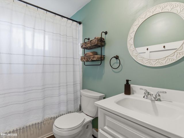 45709 Wakefield Street, Utica, MI 48317
