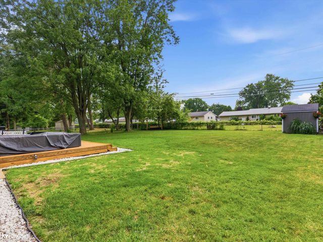 45709 Wakefield Street, Utica, MI 48317