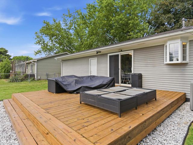 45709 Wakefield Street, Utica, MI 48317